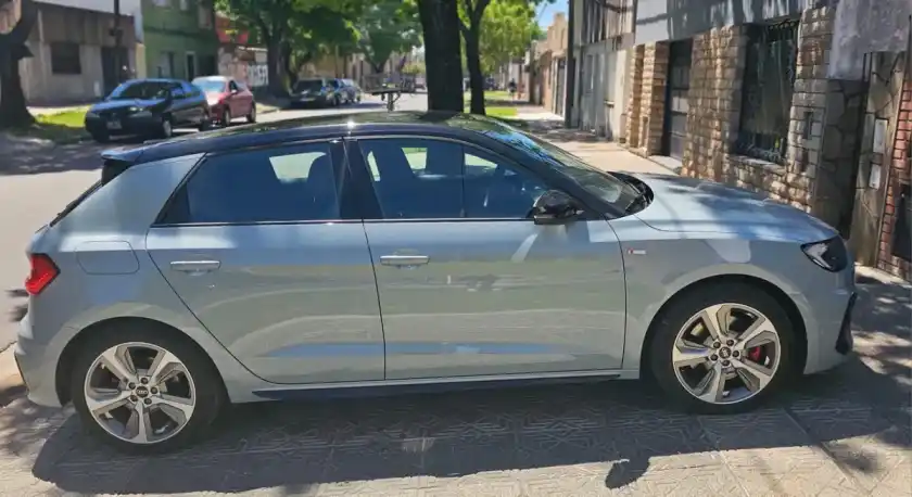 Audi A1 Sportback 40 Tfsi S-Line 2023 - foto 2