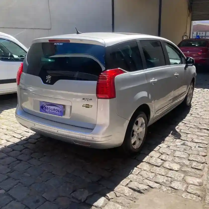 Peugeot 5008 1.6 Allure Plus 156Cv 2013 - foto 4