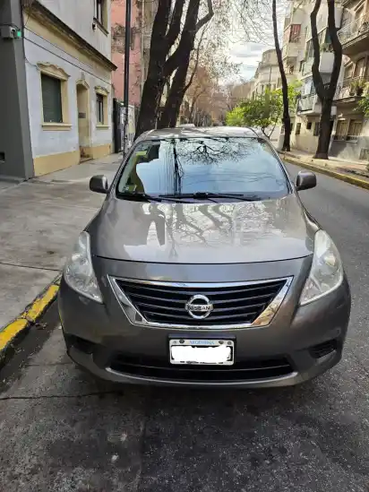 Nissan Versa 1.6 Visia Mt 2014 - foto 3