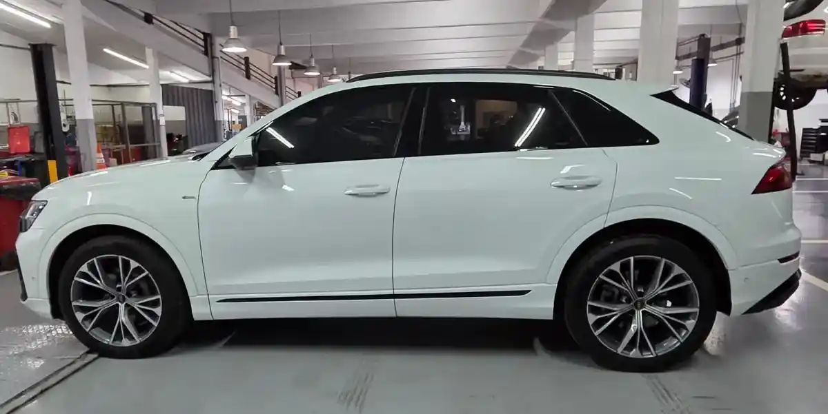 Audi Q8 3.0 55 Tfsi Quattro 2025 - foto 2
