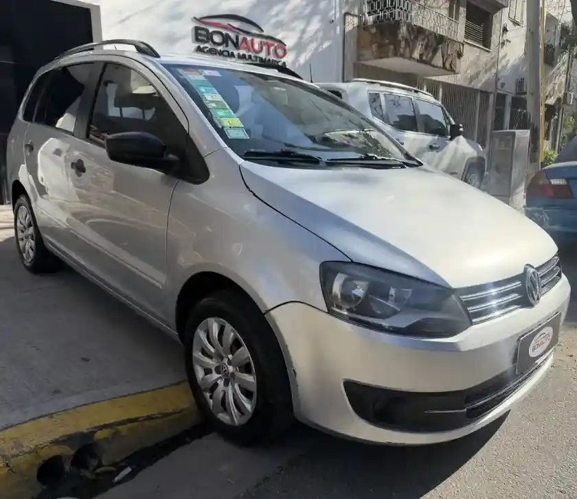 Volkswagen Suran 1.6 Comfortline 101Cv 2014 - foto 3