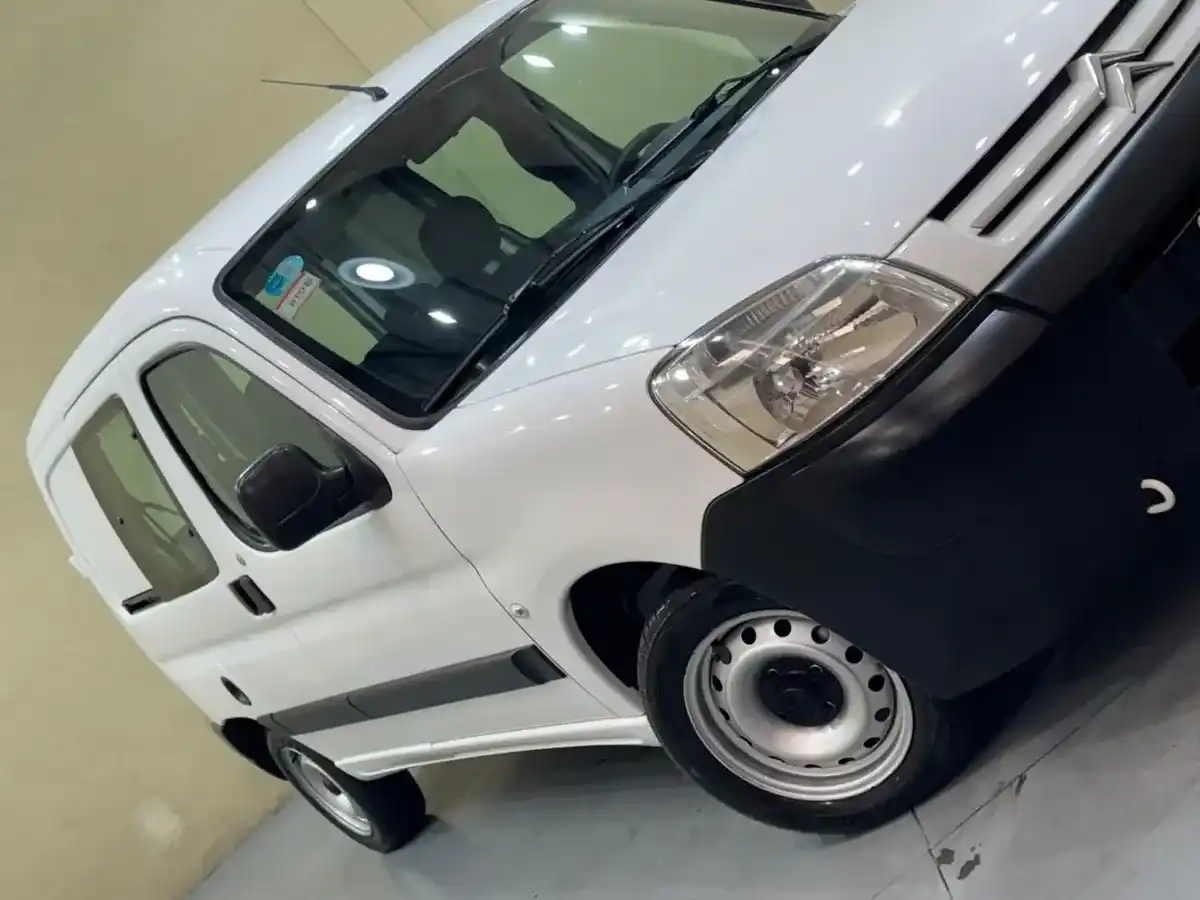 Citroën Berlingo Furgon 1.6 Vti 115 Business Mixto 2018 - foto 3