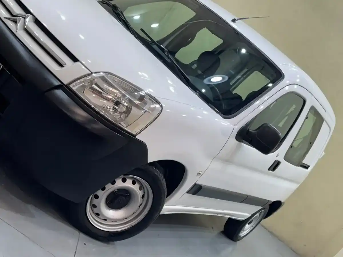 Citroën Berlingo Furgon 1.6 Vti 115 Business Mixto 2018 - foto 4