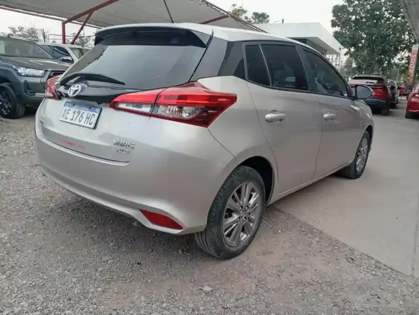 Toyota Yaris 1.5 5 Ptas Xls L/20 2020 - foto 3