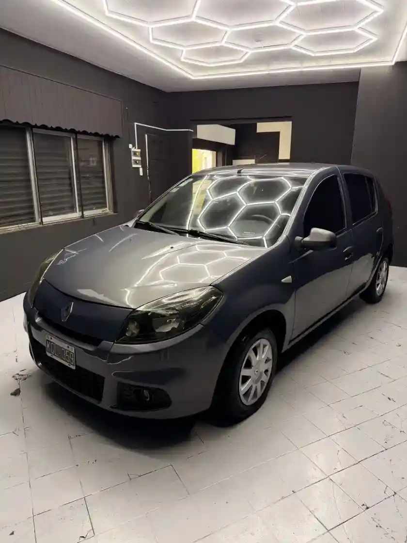 Renault Sandero 2012 - foto 1