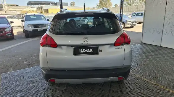 Peugeot 2008 1.6 Feline 2018 - foto 4