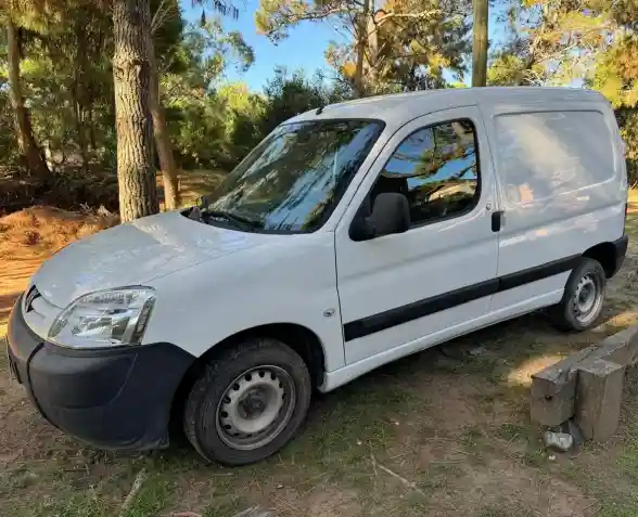 Peugeot Partner 1.6 Hdi Furgon Confort 92 2018 - foto 1