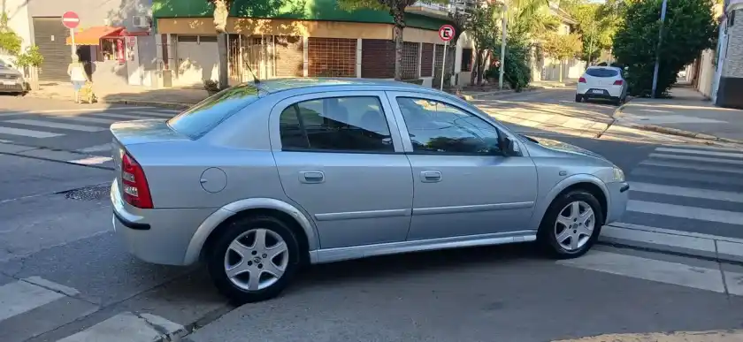Chevrolet Astra 2.0 Gl 2006 - foto 1