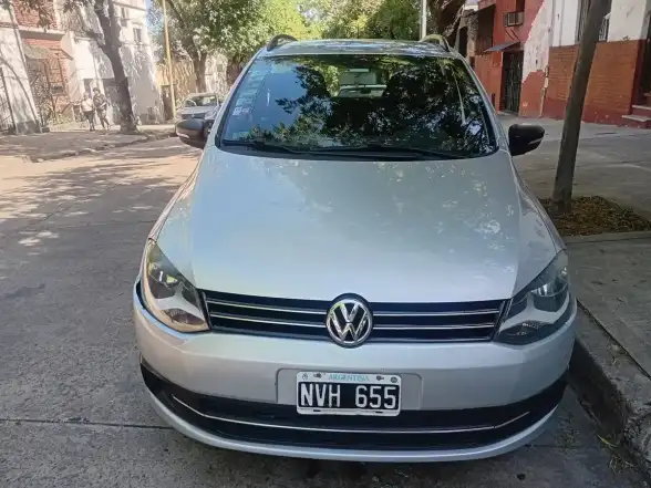 Volkswagen Suran 1.6 Highline 101Cv 2014 - foto 2