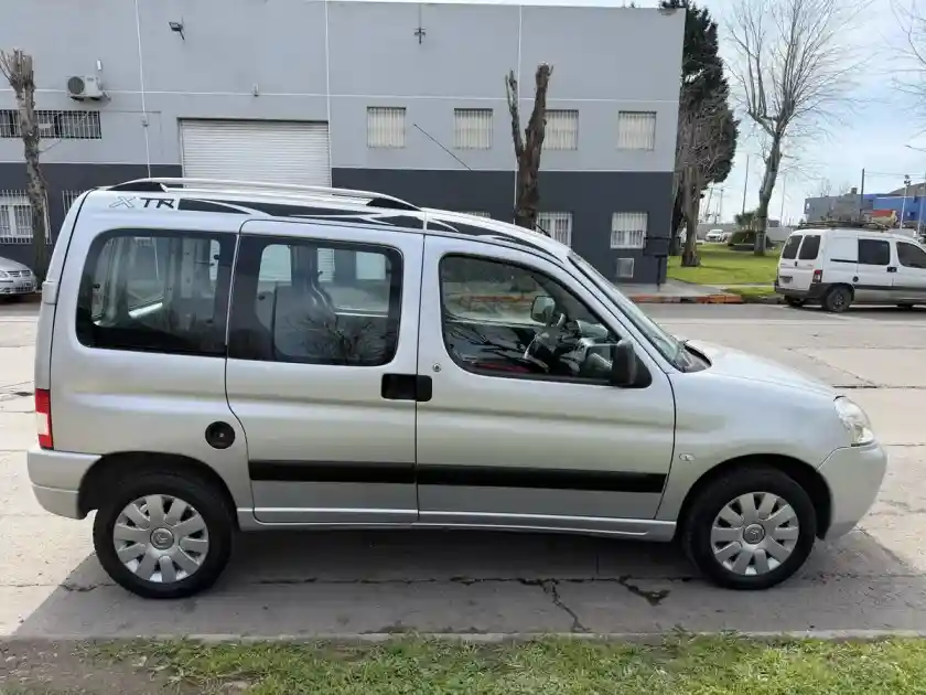 Citroën Berlingo Multispace 1.6 Xtr Hdi 92 Am22 2022 - foto 3