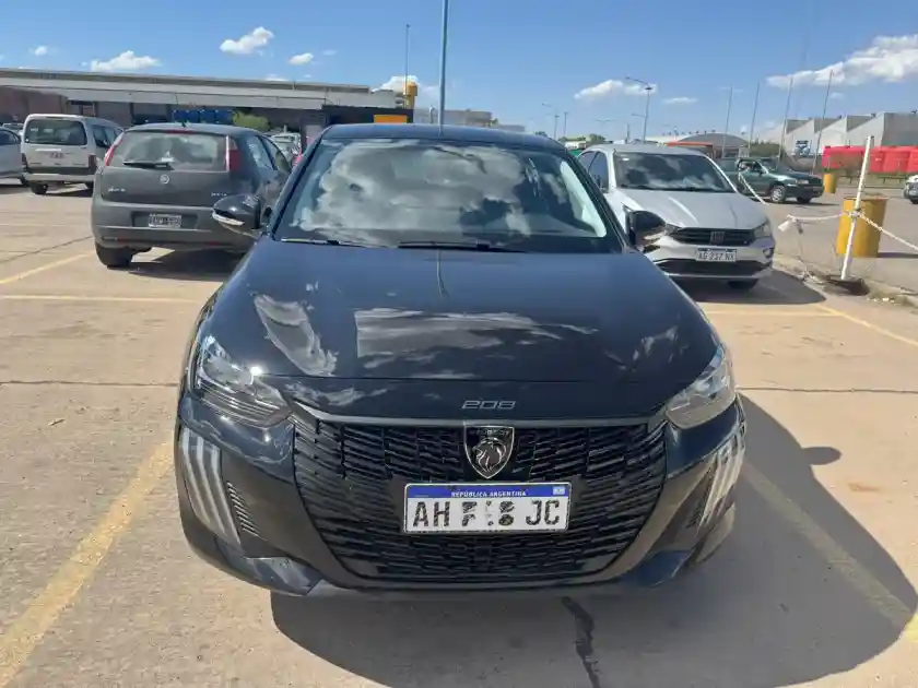 Peugeot 208 1.6 Allure At 2025 - foto 4