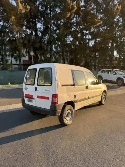 Citroën Berlingo Furgon 1.4 75Cv 2013 - foto 2