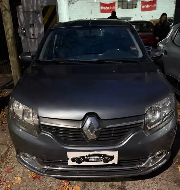 Renault Logan 1.6 Privilege 105Cv 2017 - foto 2