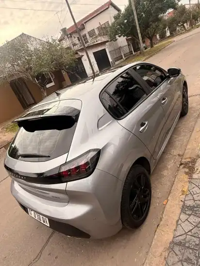 Peugeot 208 1.6L Feline Tiptronic 2023 - foto 5