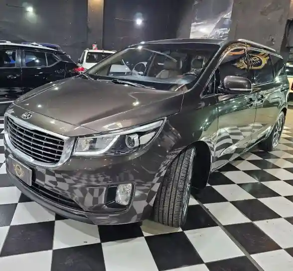 Kia Carnival 2016 - foto 1