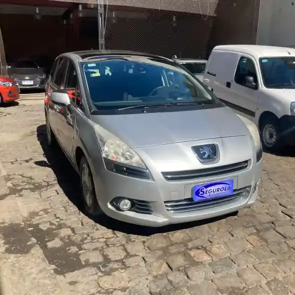 Peugeot 5008 1.6 Allure Plus 156Cv 2013 - foto 2