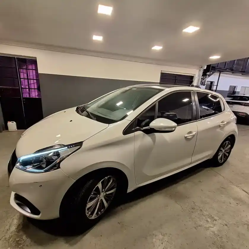 Peugeot 208 1.6 Feline Tiptronic 2021 - foto 3