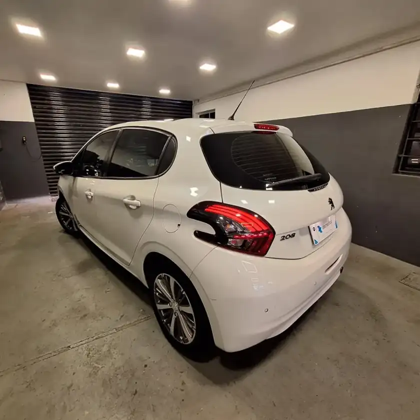 Peugeot 208 1.6 Feline Tiptronic 2021 - foto 4