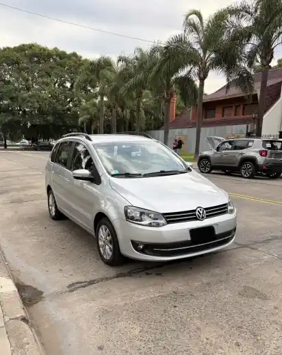 Volkswagen Suran 1.6 Imotion Highline 2014 - foto 2