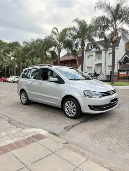 Volkswagen Suran 1.6 Imotion Highline 2014 - foto 5