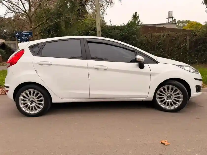 Ford Fiesta Kinetic 1.6 Se 120Cv 2017 - foto 4