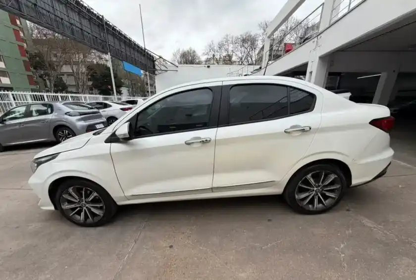 Fiat Cronos 1.8 16V Precision At6 Pack Premium 2021 - foto 4