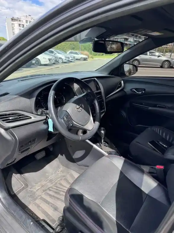 Toyota Yaris 1.5 107Cv S Cvt 2020 - foto 4