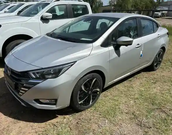 Nissan Versa 1.6 Exclusive Cvt 2023 - foto 1