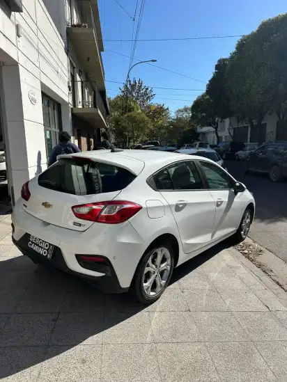 Chevrolet Cruze 5 1.4 Lt Mt 5P 2022 - foto 4