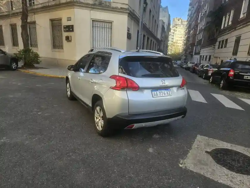 Peugeot 2008 1.6 Allure Tiptronic 2016 - foto 5