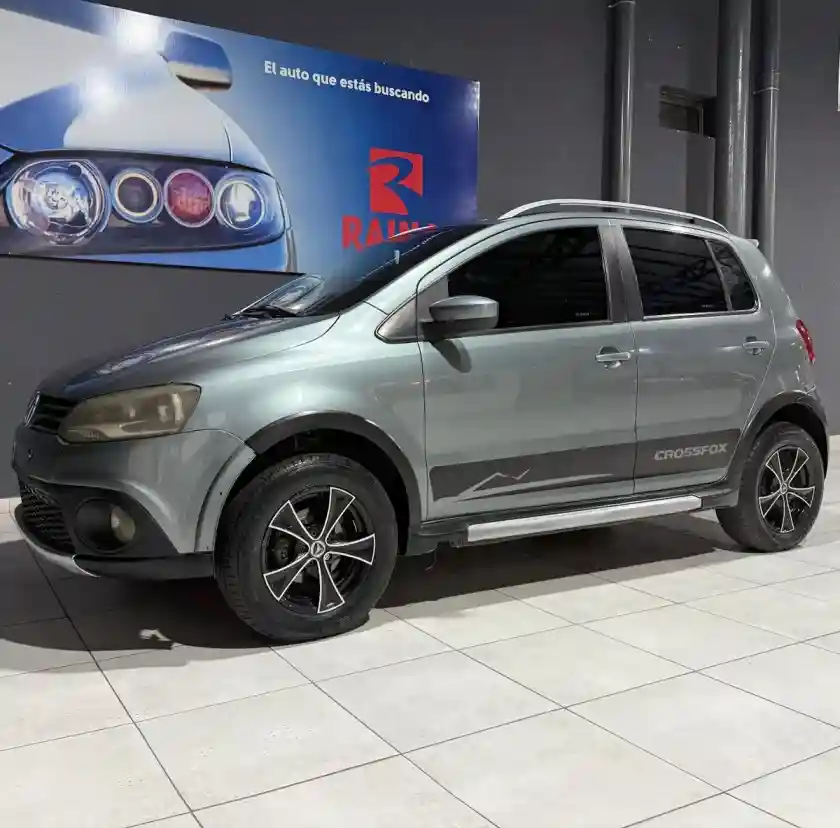 Volkswagen Crossfox 1.6 Comfortline 2010 - foto 2
