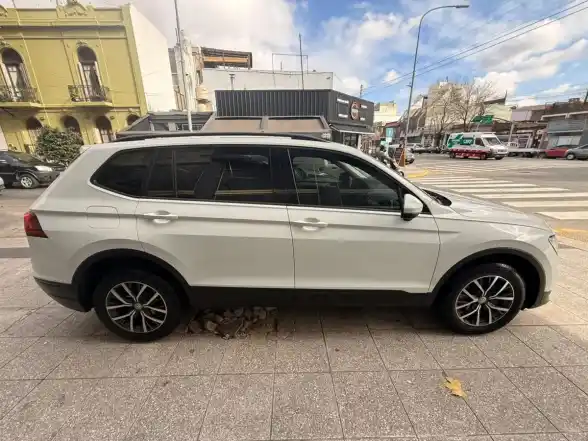Volkswagen Tiguan Allspace 1.4 Tsi Trendline 150Cv 2Wd Dsg 2020 - foto 4