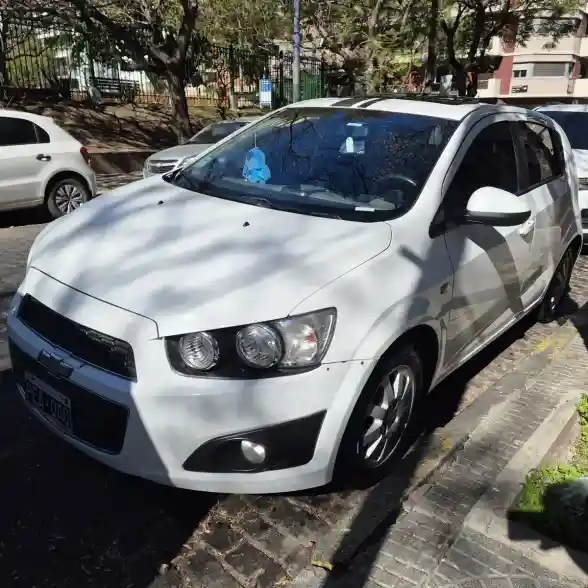 Chevrolet Sonic 2015 - foto 1