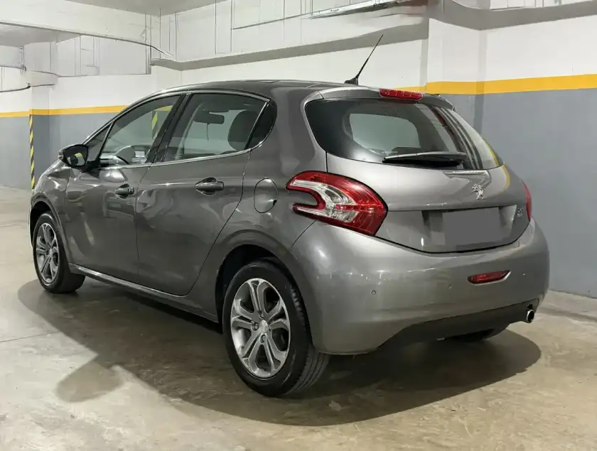 Peugeot 208 1.6 Feline Pack Cuir 2014 - foto 4