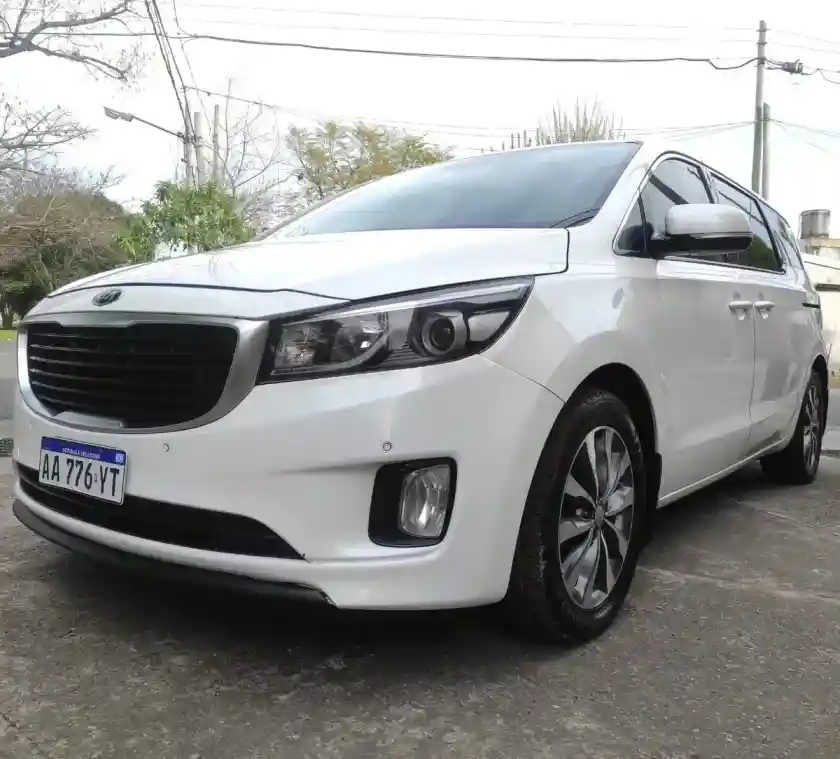 Kia Carnival 2016 - foto 1