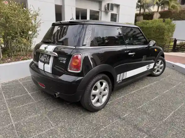 Mini Cooper 1.6 Salt 2010 - foto 5