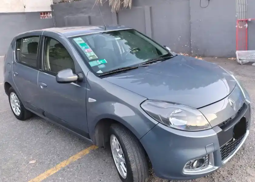 Renault Sandero 1.6 Privilege Nav 105Cv 2015 - foto 1