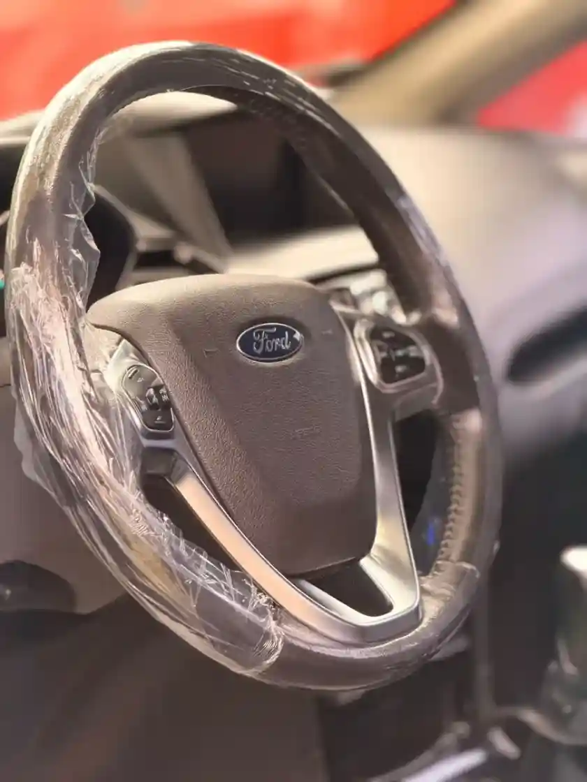 Ford Fiesta Kinetic 1.6 Titanium 120Cv 2015 - foto 5
