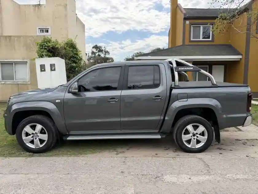 Volkswagen Amarok 2.0 Cd Tdi 180Cv 4X2 Highline Pack At 2023 - foto 2