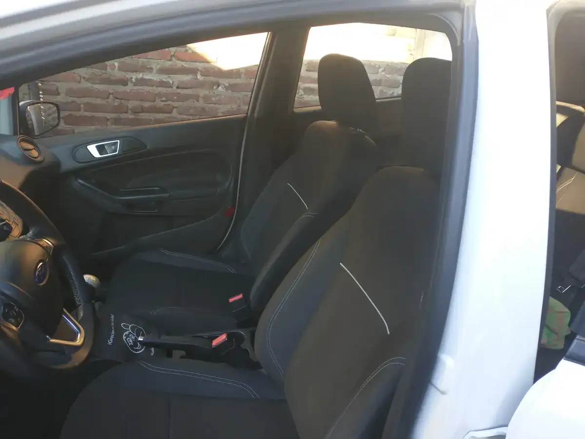 Ford Fiesta Kinetic 1.6 Se 120Cv 2016 - foto 5