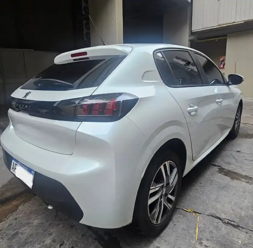 Peugeot 208 1.6L Allure 2022 - foto 4