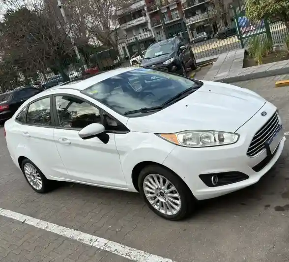 Ford Fiesta Kinetic 1.6 Sedan Se Plus 2017 - foto 1
