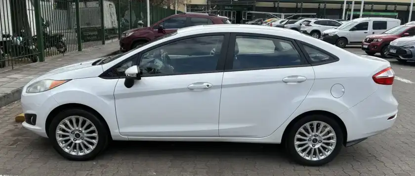 Ford Fiesta Kinetic 1.6 Sedan Se Plus 2017 - foto 5