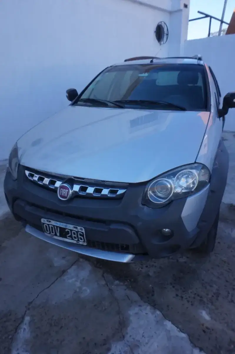 Fiat Palio Adventure 1.6 X-Treme Locker 115Cv 2014 - foto 2
