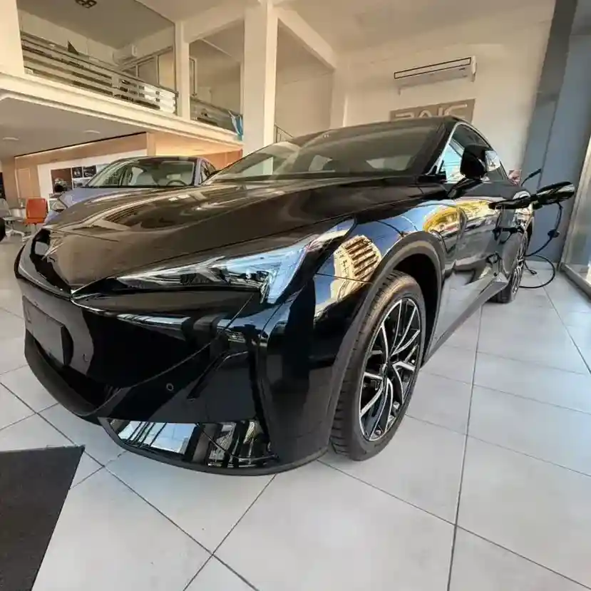 Arcfox S5 2026 - foto 1