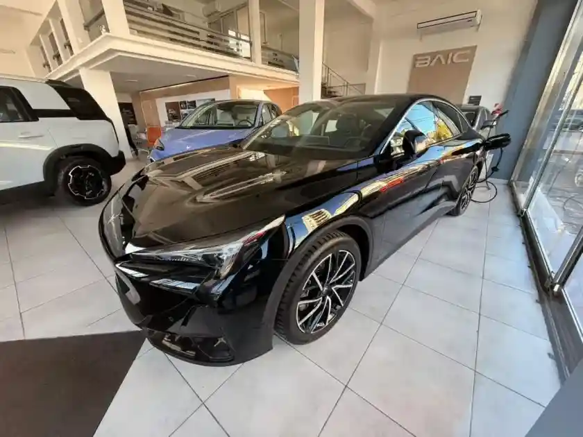 Arcfox S5 0.0 Air (65 Kwh) 2Wd 2026 - foto 4