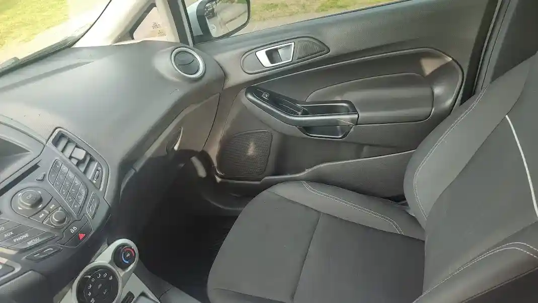 Ford Fiesta Kinetic 1.6 Se Powershift 120Cv 2017 - foto 3