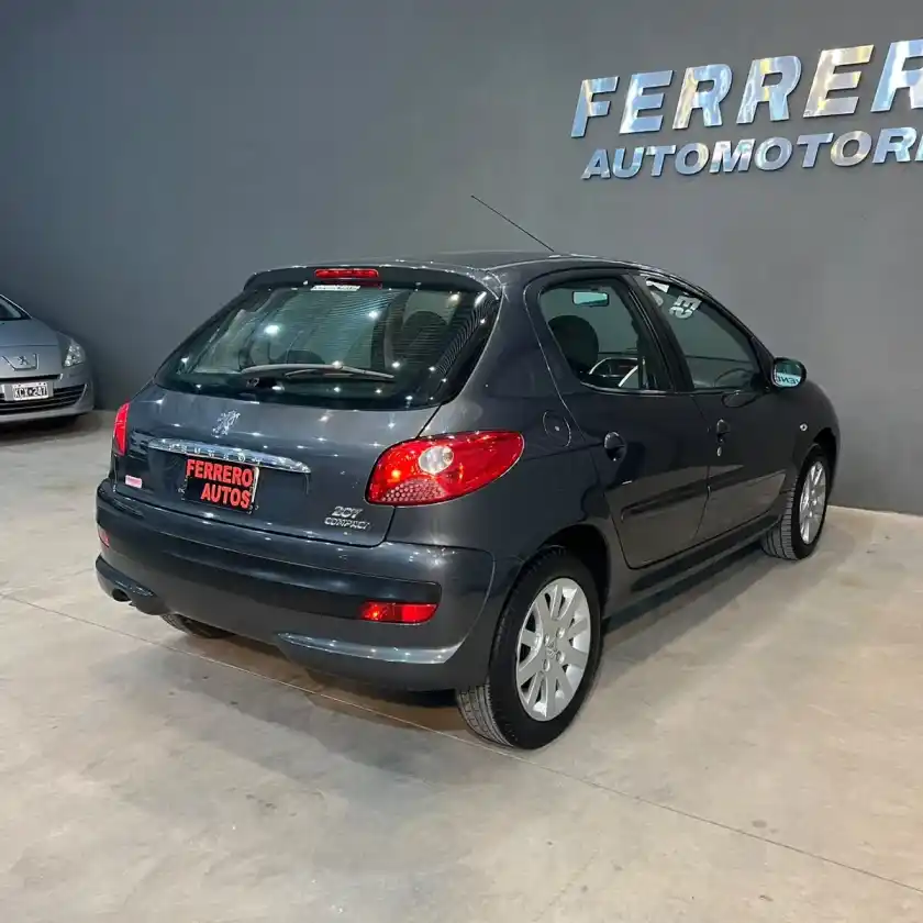 Peugeot 207 1.4 Xs 2010 - foto 4