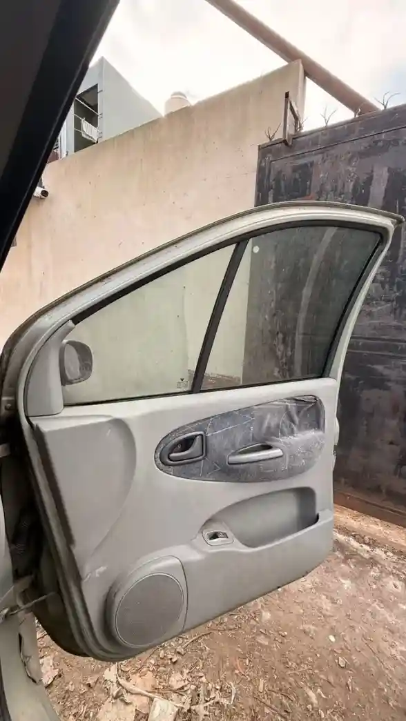 Renault Scénic 2.0 Rxe Abs 2002 - foto 4