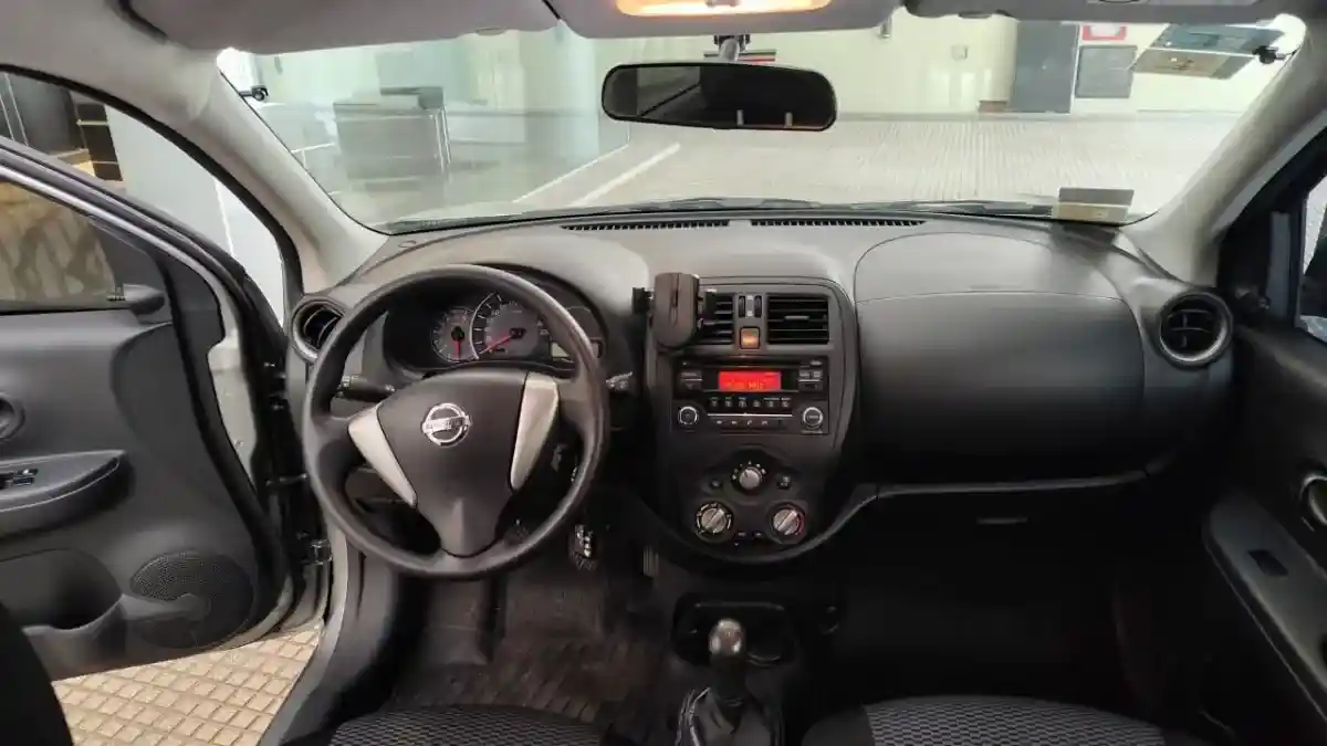 Nissan March 1.6 Active 107Cv 2019 - foto 2